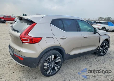 2023 Volvo Xc40 Ultimate z USA, uszkodzony, nr VIN YV4L12UA5P2054382
